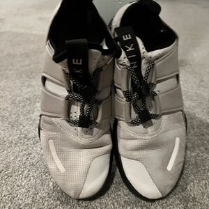 Nike No Lace Sneakers